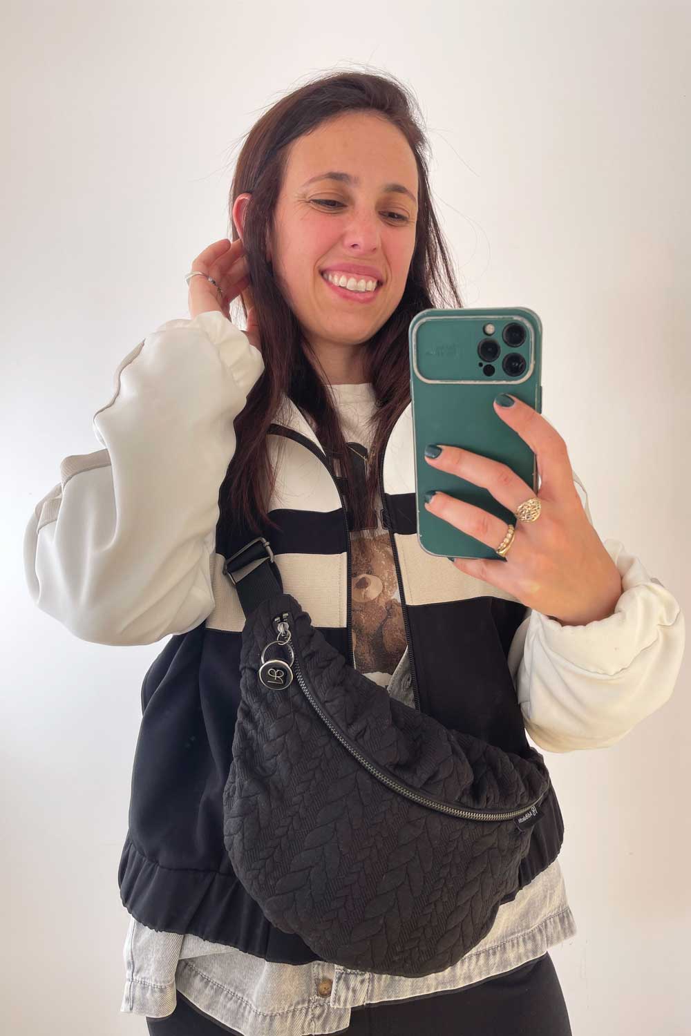 פאוץ׳ קטן עינב