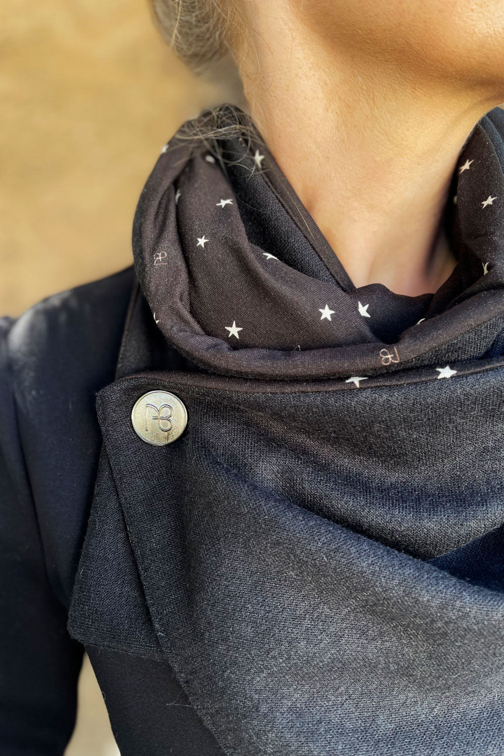 צעיף דו-צדדי ענת