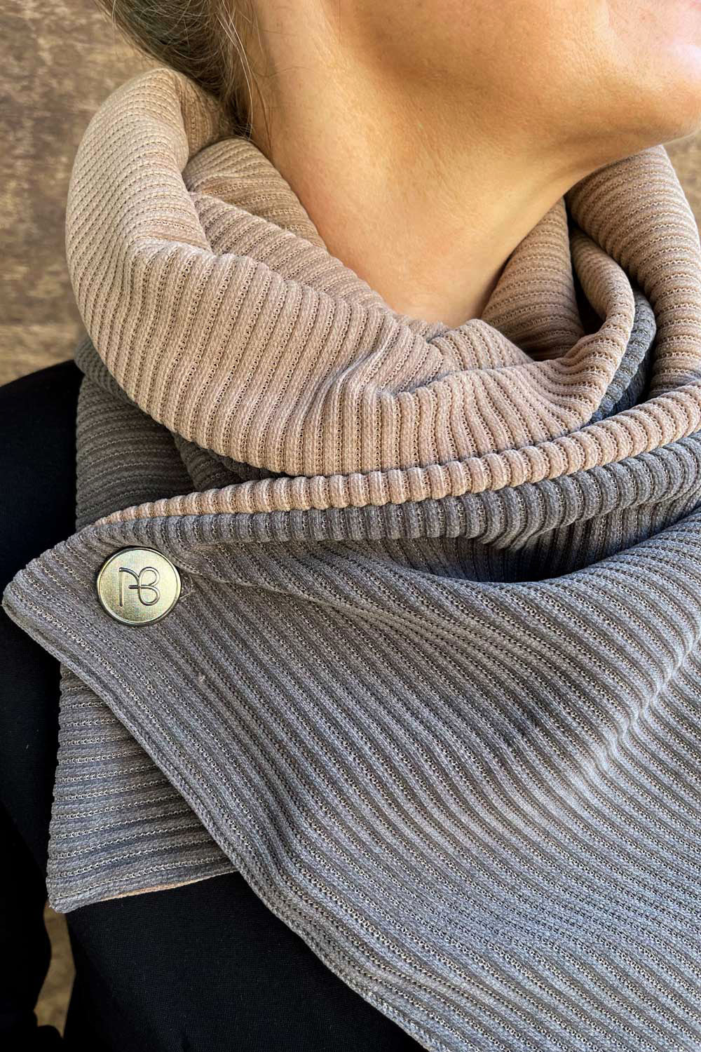 צעיף דו-צדדי בר