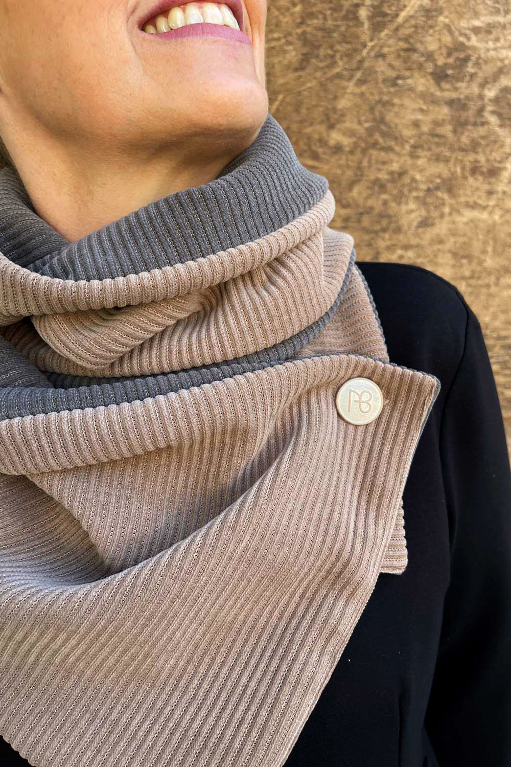 צעיף דו-צדדי בר