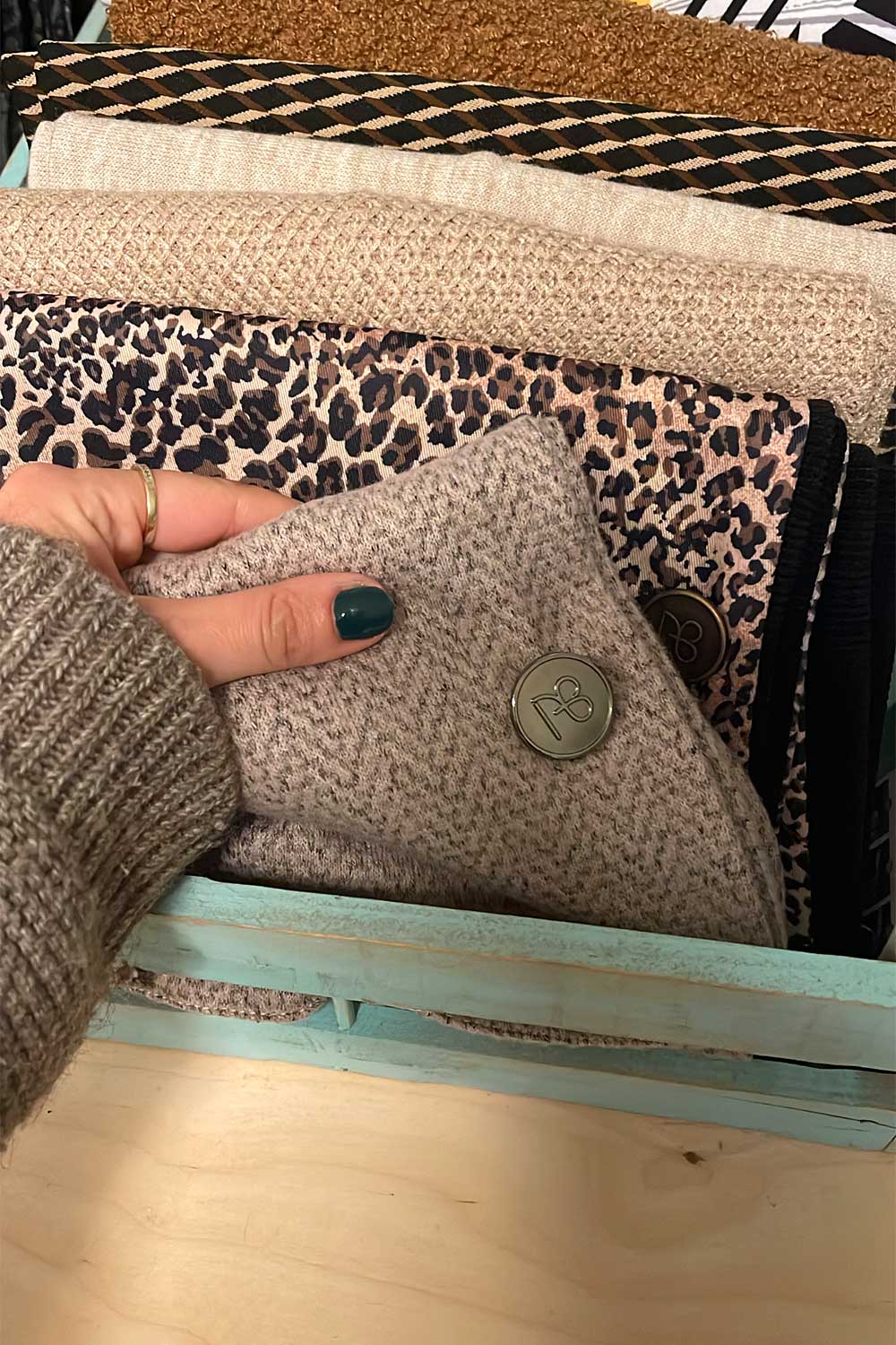 צעיף מלטף בל