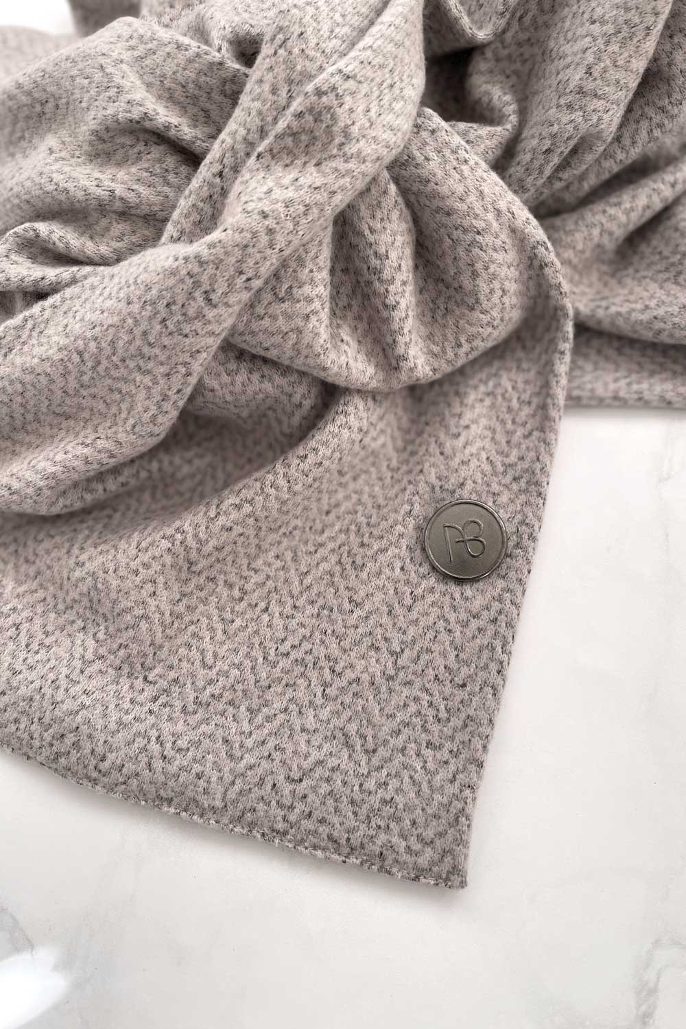 צעיף מלטף בל