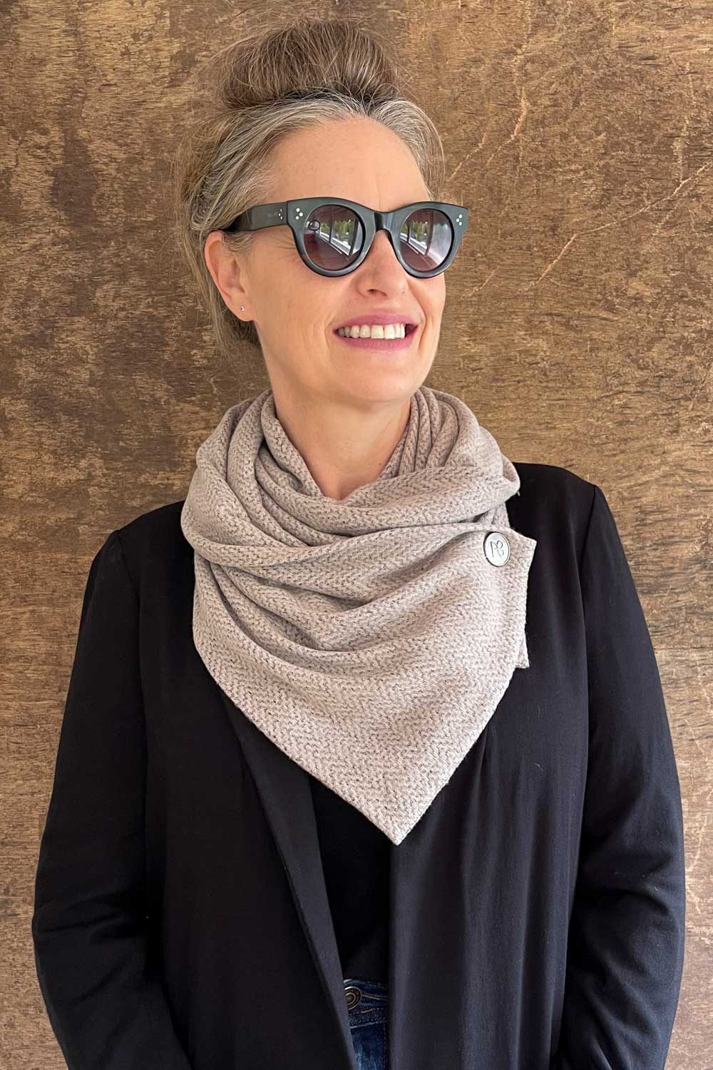 צעיף מלטף בל