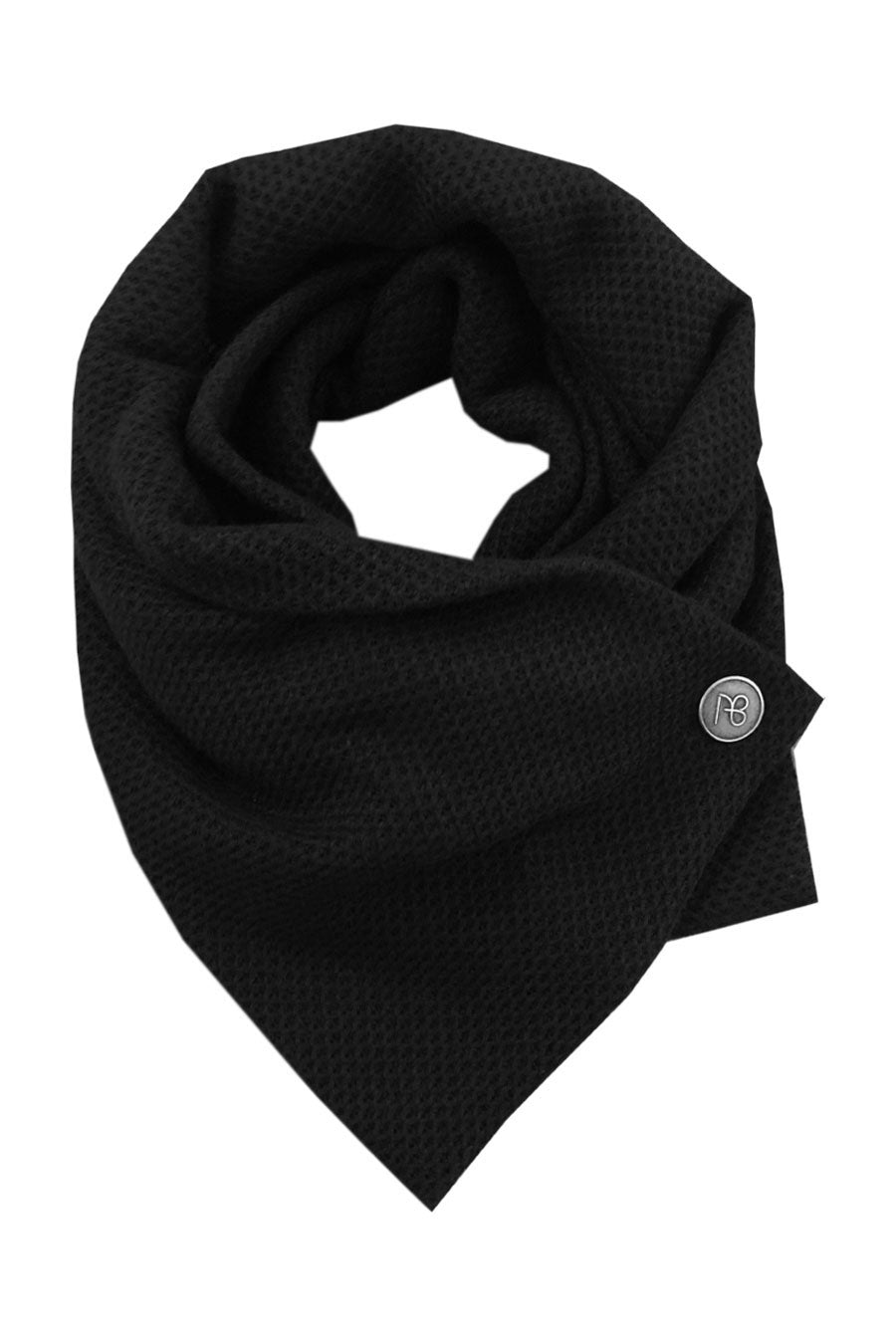 טקסטורת מעוינים סרוגה בצבע שחור על צעיף כריסטינה בסריגה צמרירית רכה