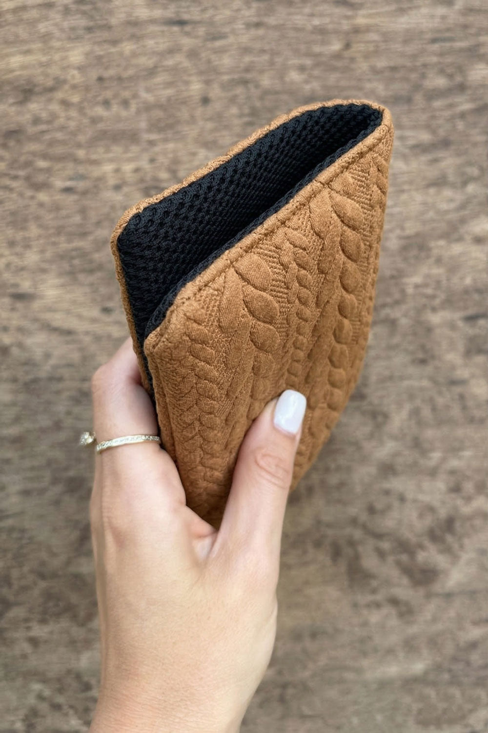 נרתיק משקפיים קלייד