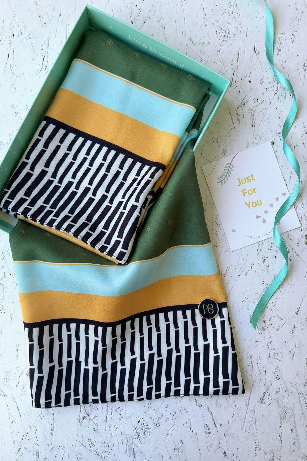 צעיף דניאלה