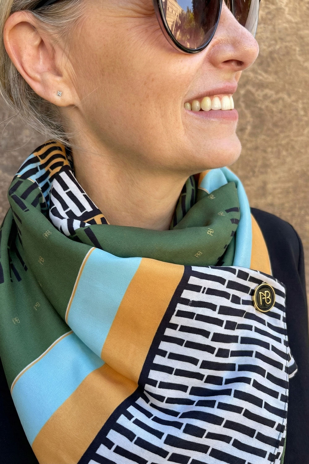 צעיף דניאלה