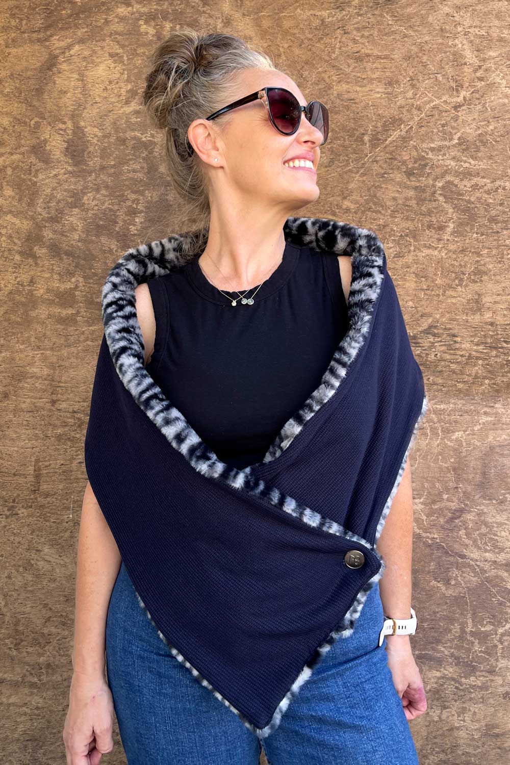 צעיף פרווה דו-צדדי אפרת