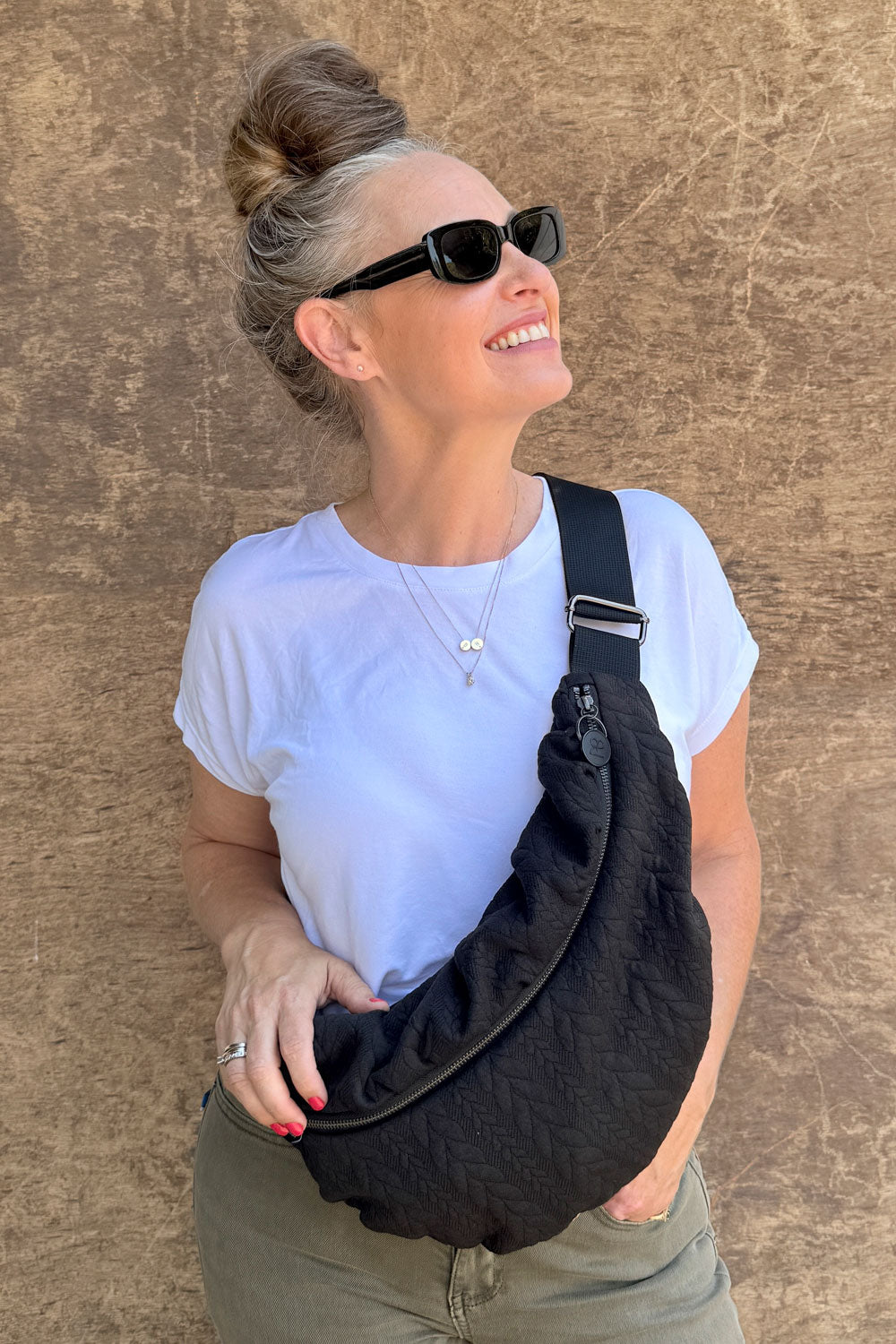 פאוץ׳ גדול עינב