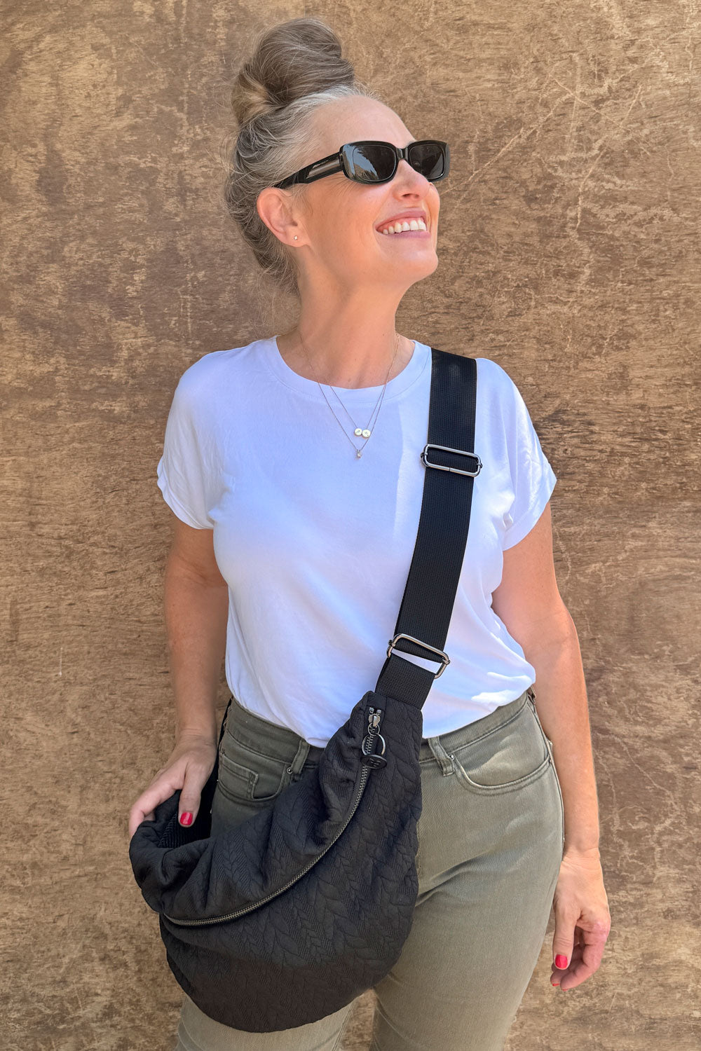 פאוץ׳ גדול עינב