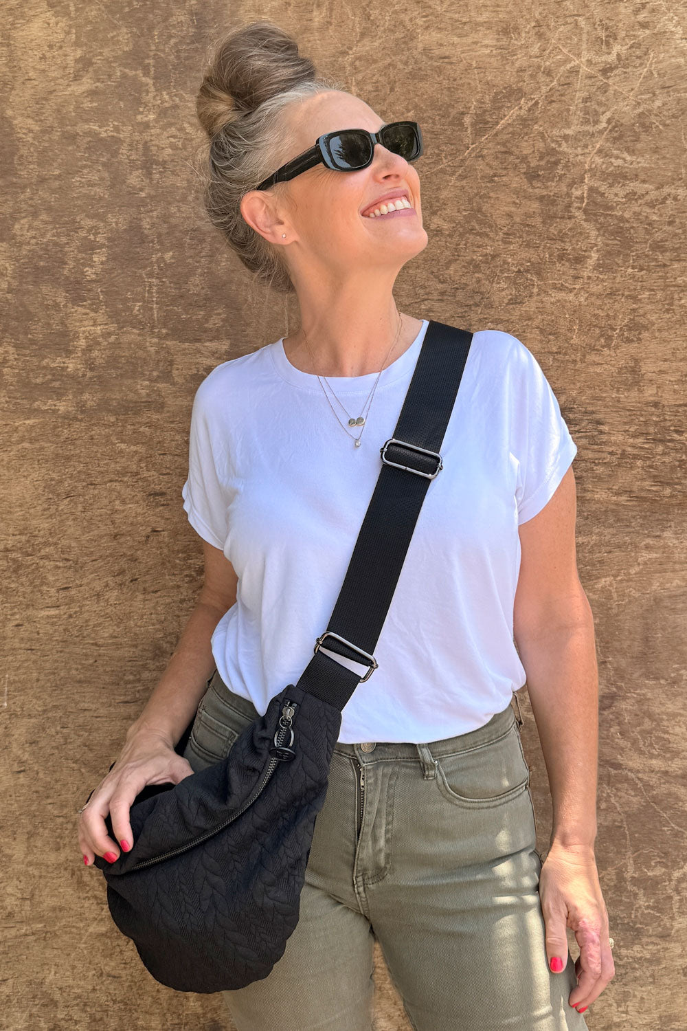 פאוץ׳ גדול עינב