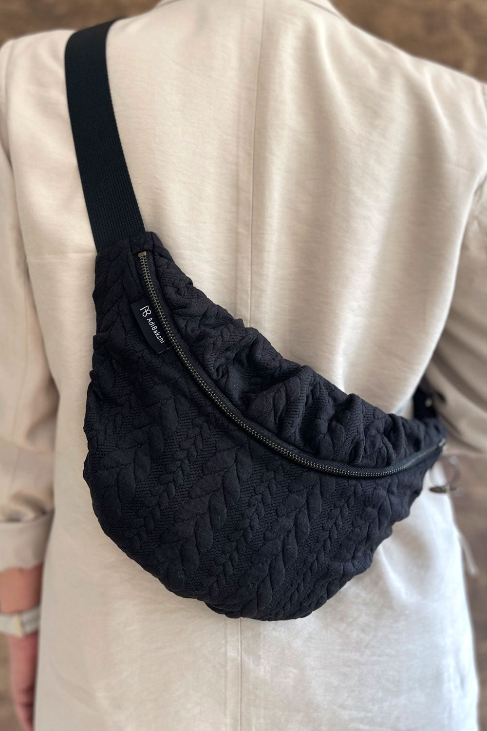 פאוץ׳ קטן עינב