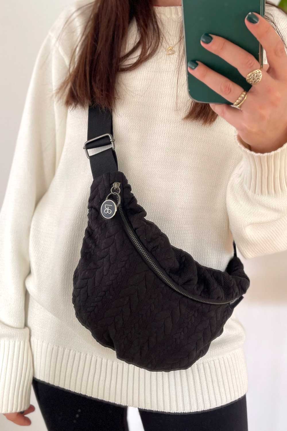 פאוץ׳ קטן עינב