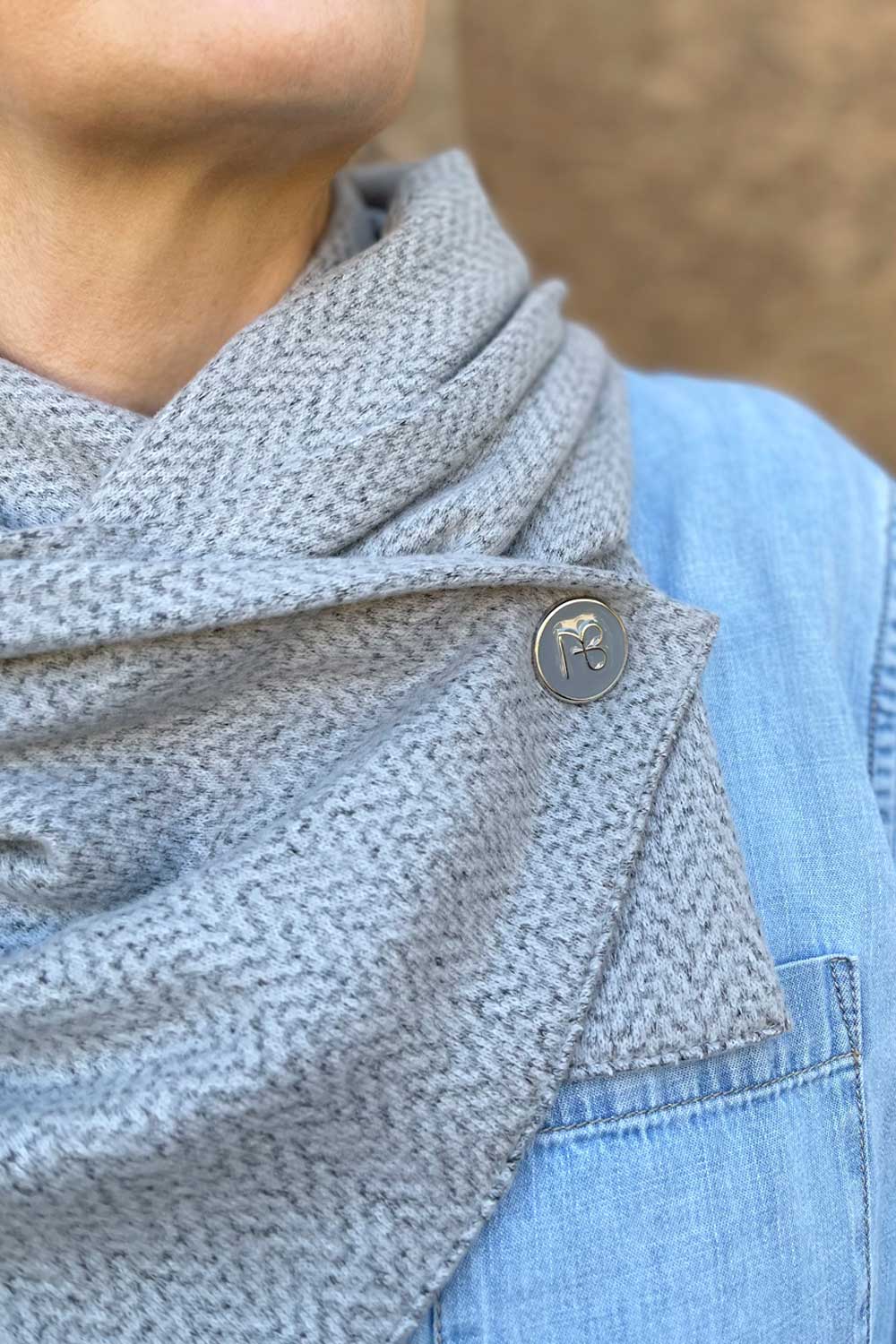 צעיף מלטף אלזה