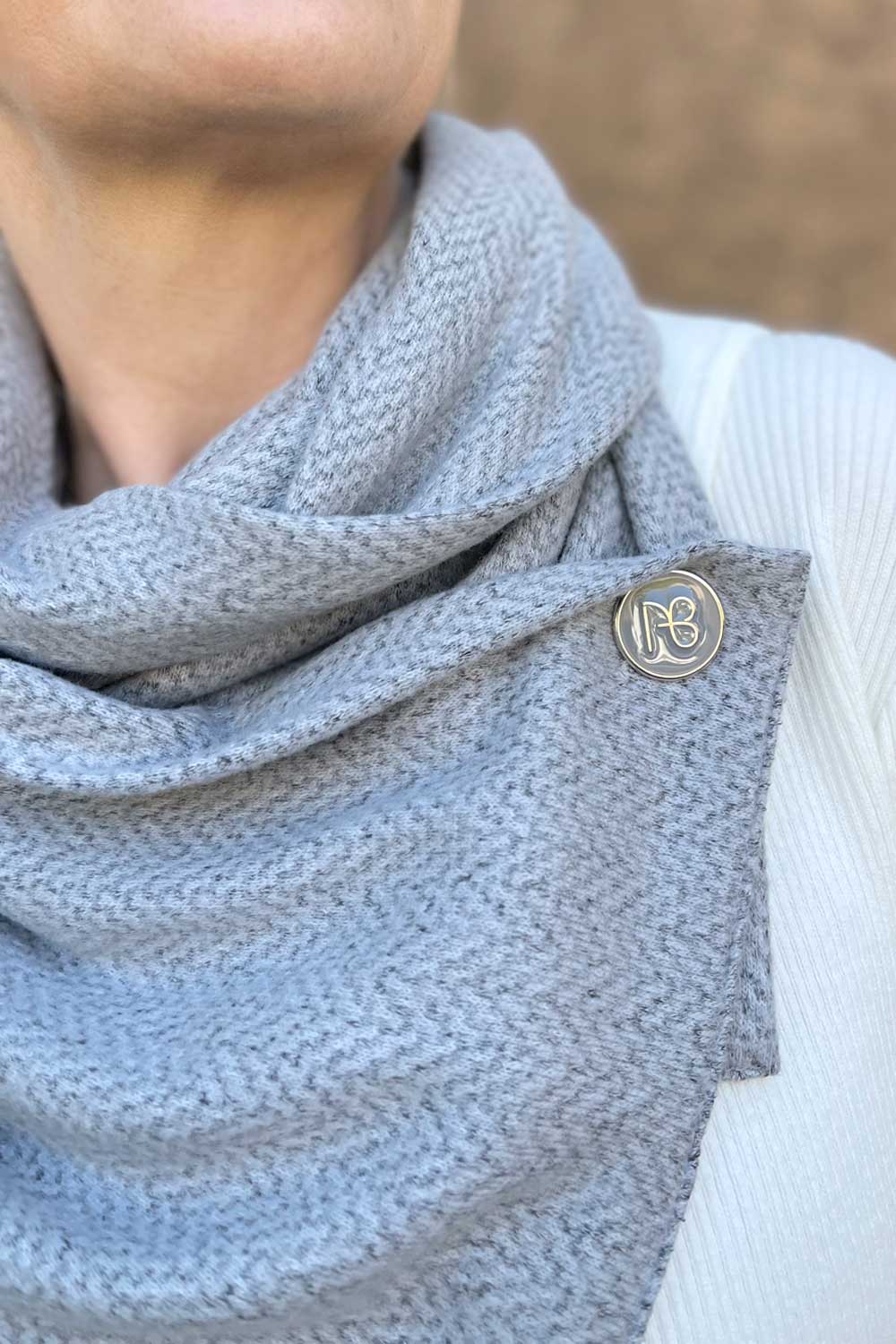 צעיף מלטף אלזה