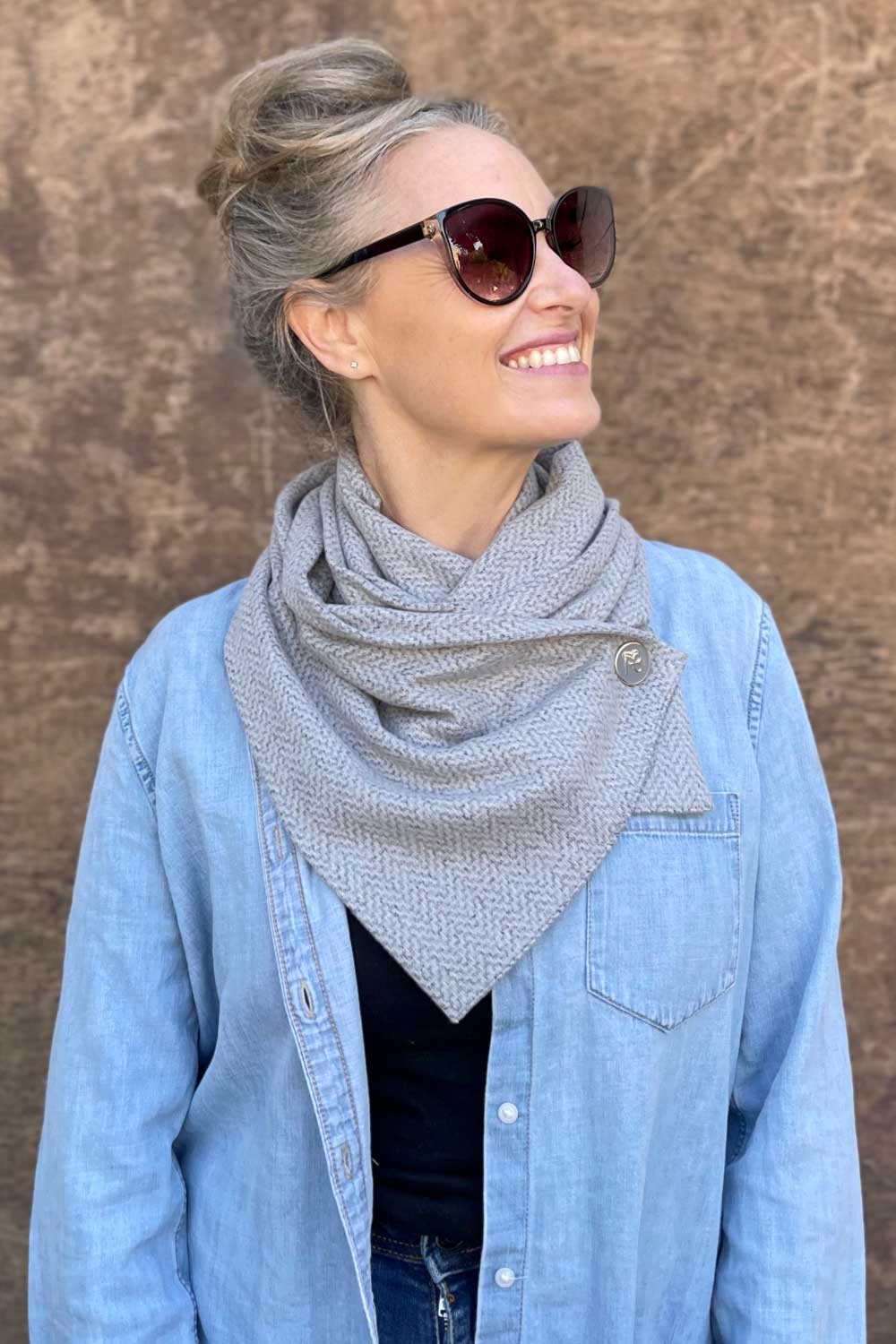 צעיף מלטף אלזה