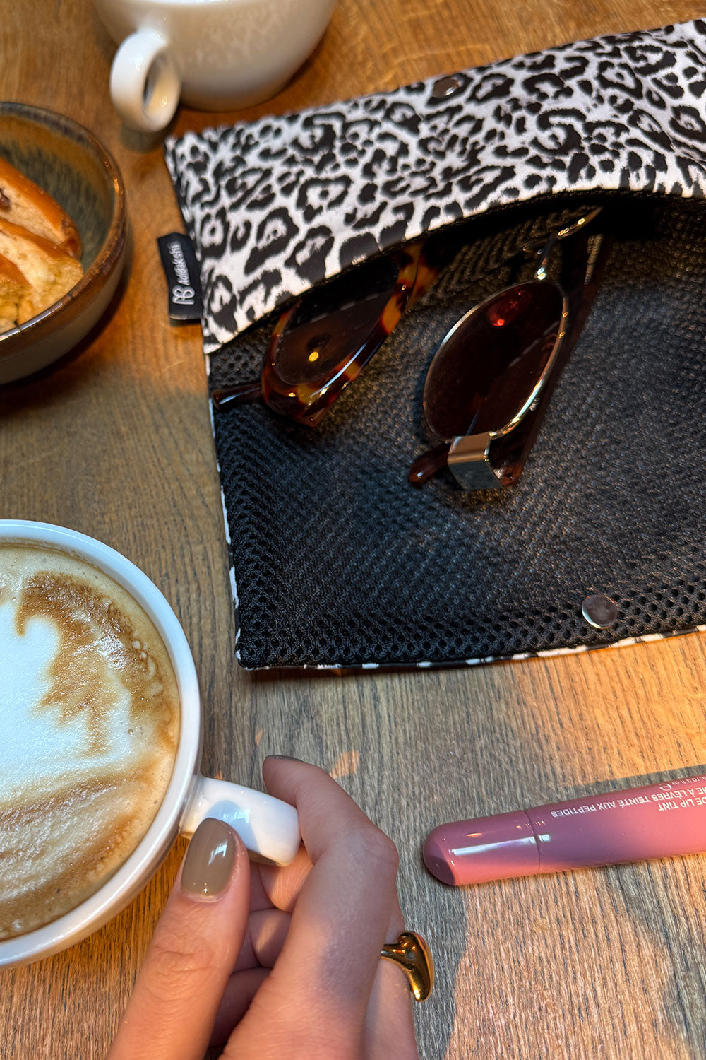 נרתיק משקפיים גיל