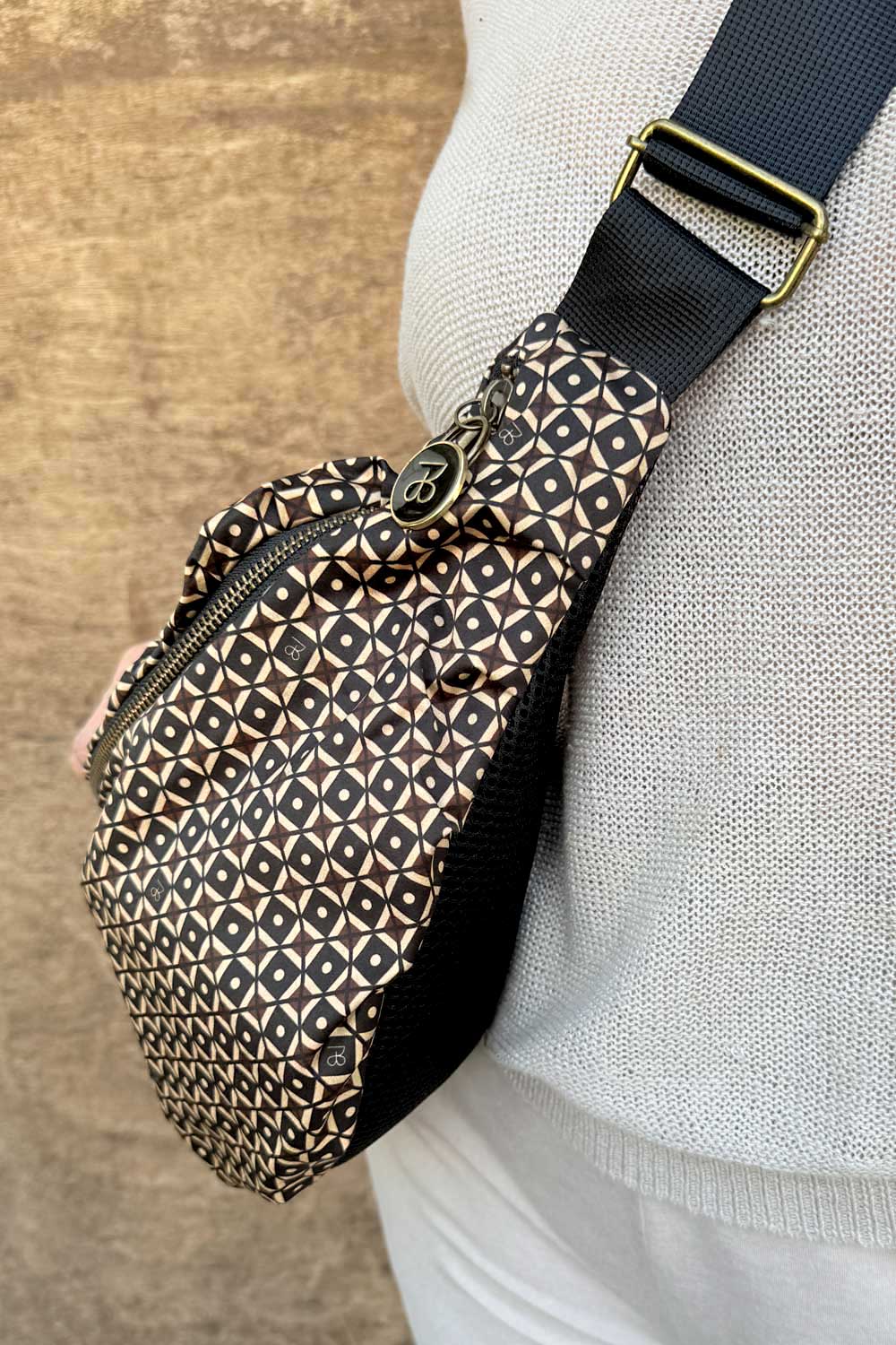 פאוץ׳ גדול גרייס