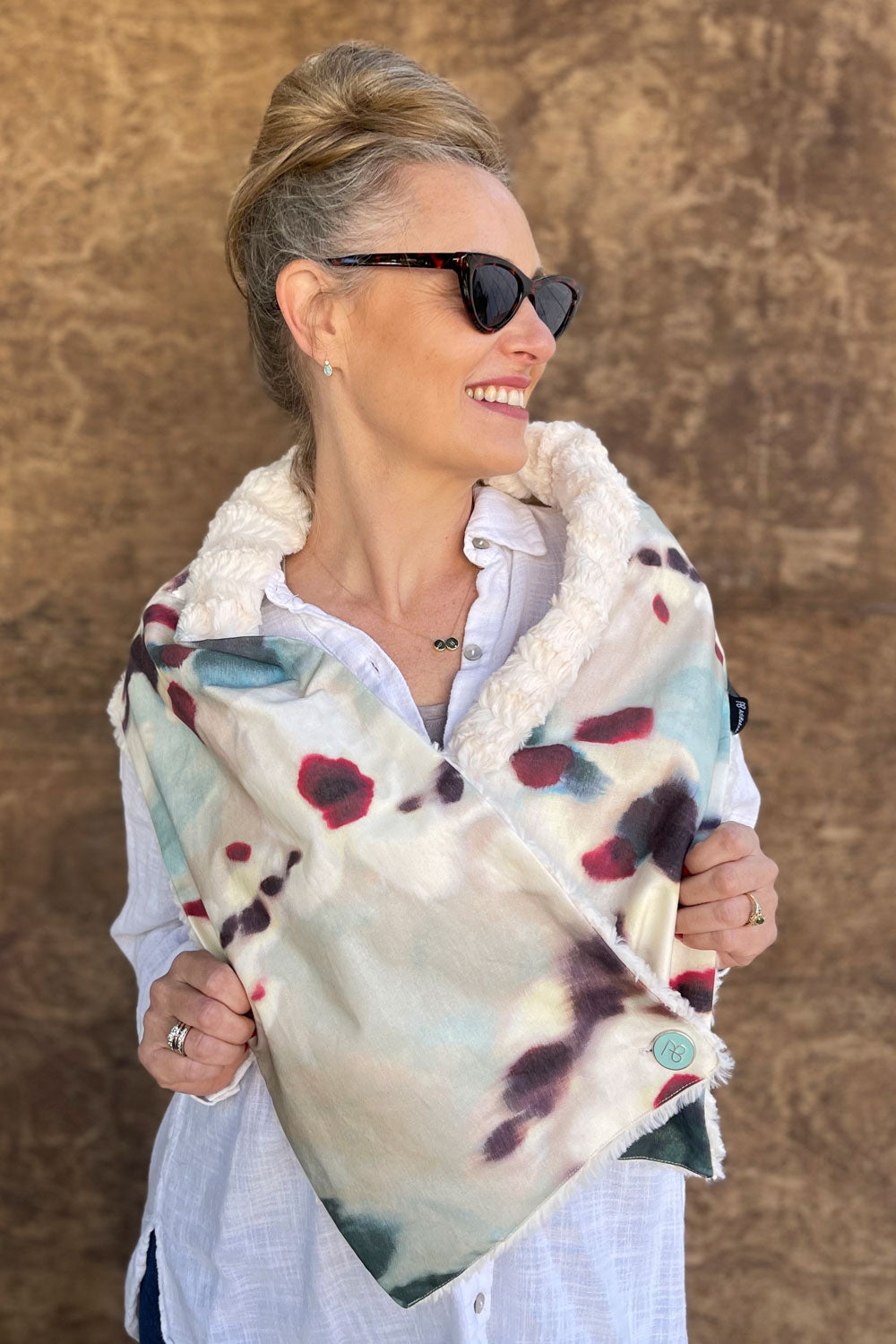 צעיף פרווה דו-צדדי אילאיל