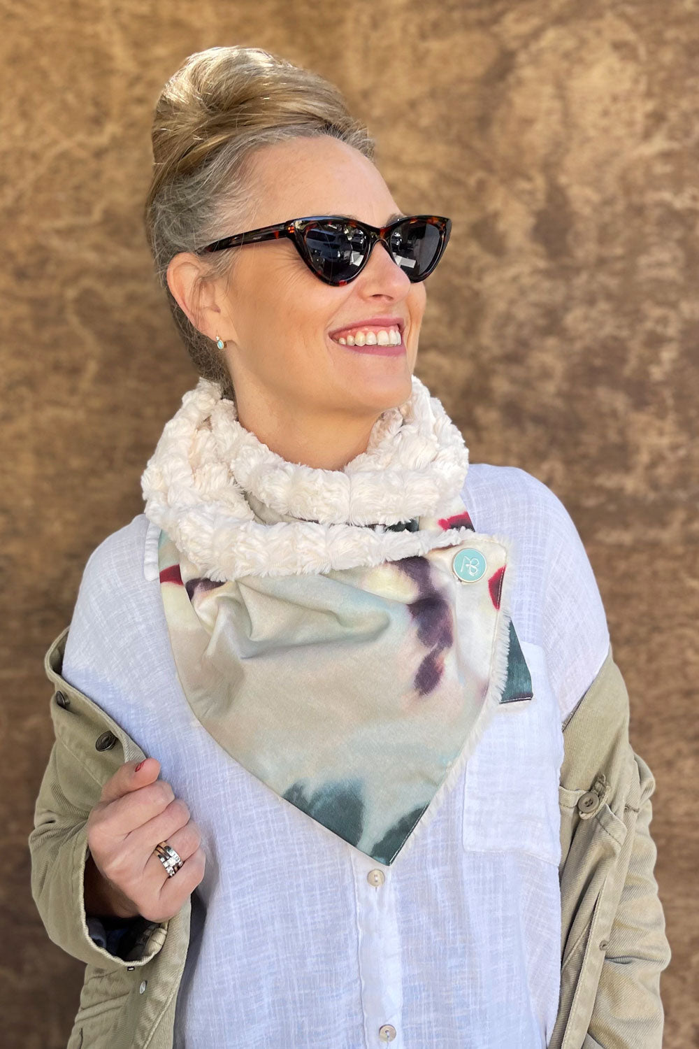 צעיף פרווה דו-צדדי אילאיל