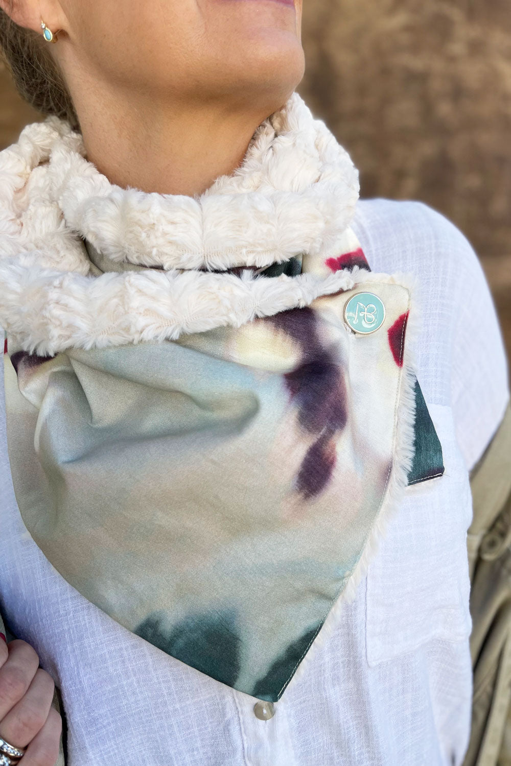 צעיף פרווה דו-צדדי אילאיל