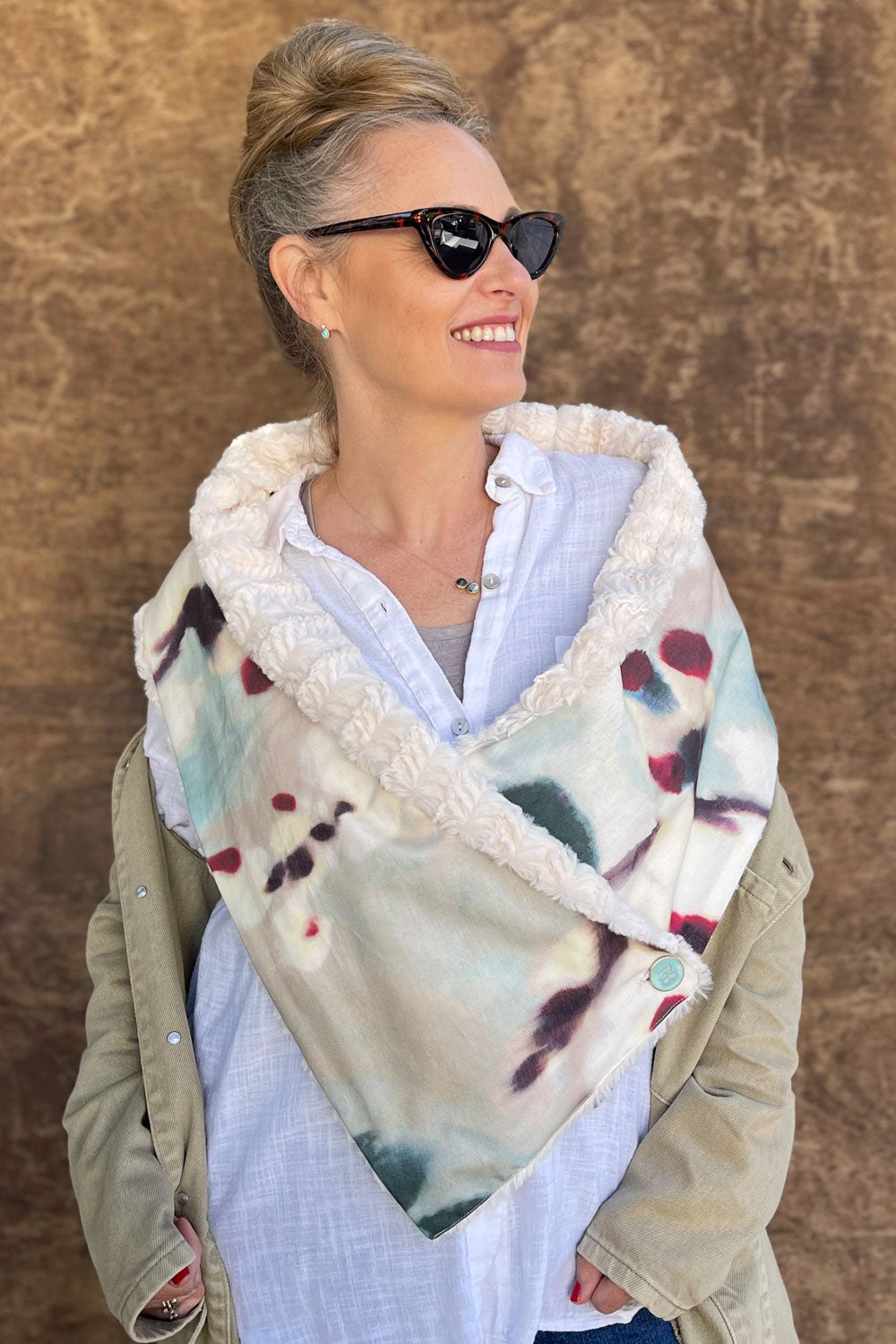 צעיף פרווה דו-צדדי אילאיל