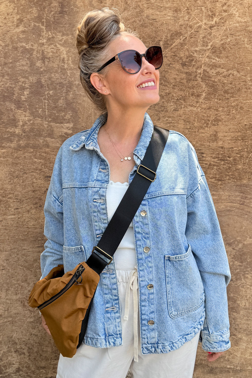 פאוץ׳ גדול איריס