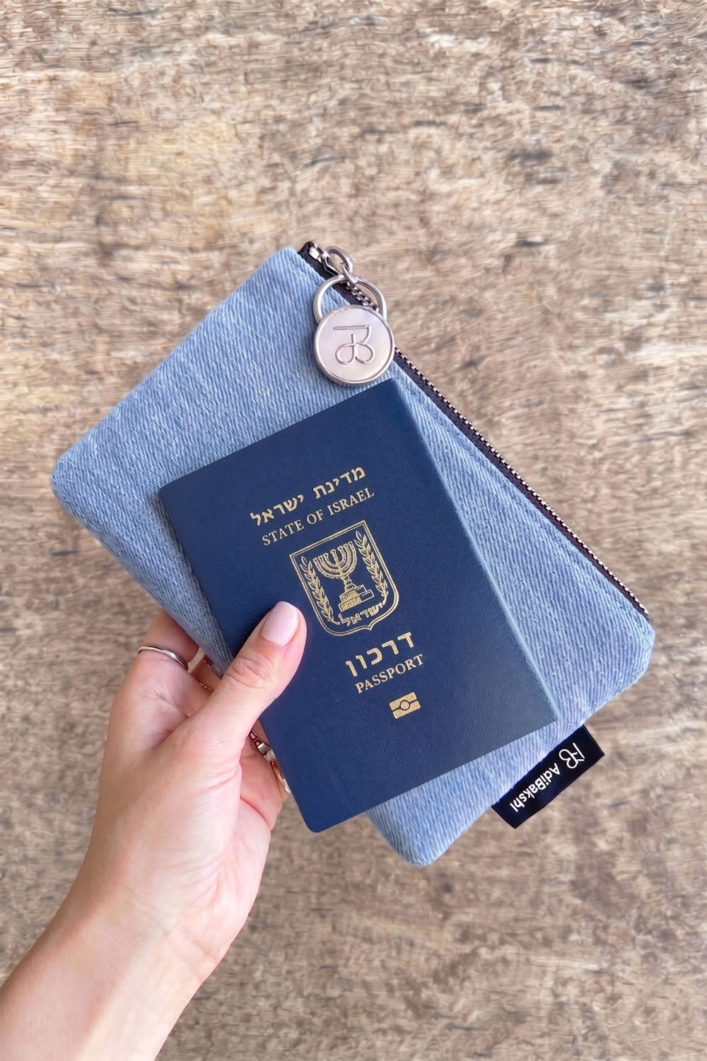 תיק דרכונים איזבלה