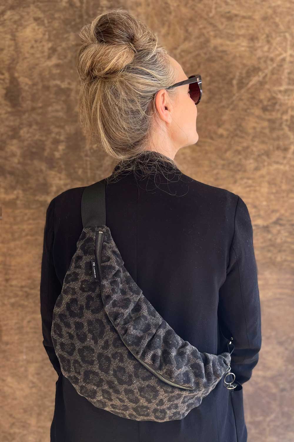 פאוץ׳ לני – מבט פנימי על התא המרכזי ותא קטן נוסף.