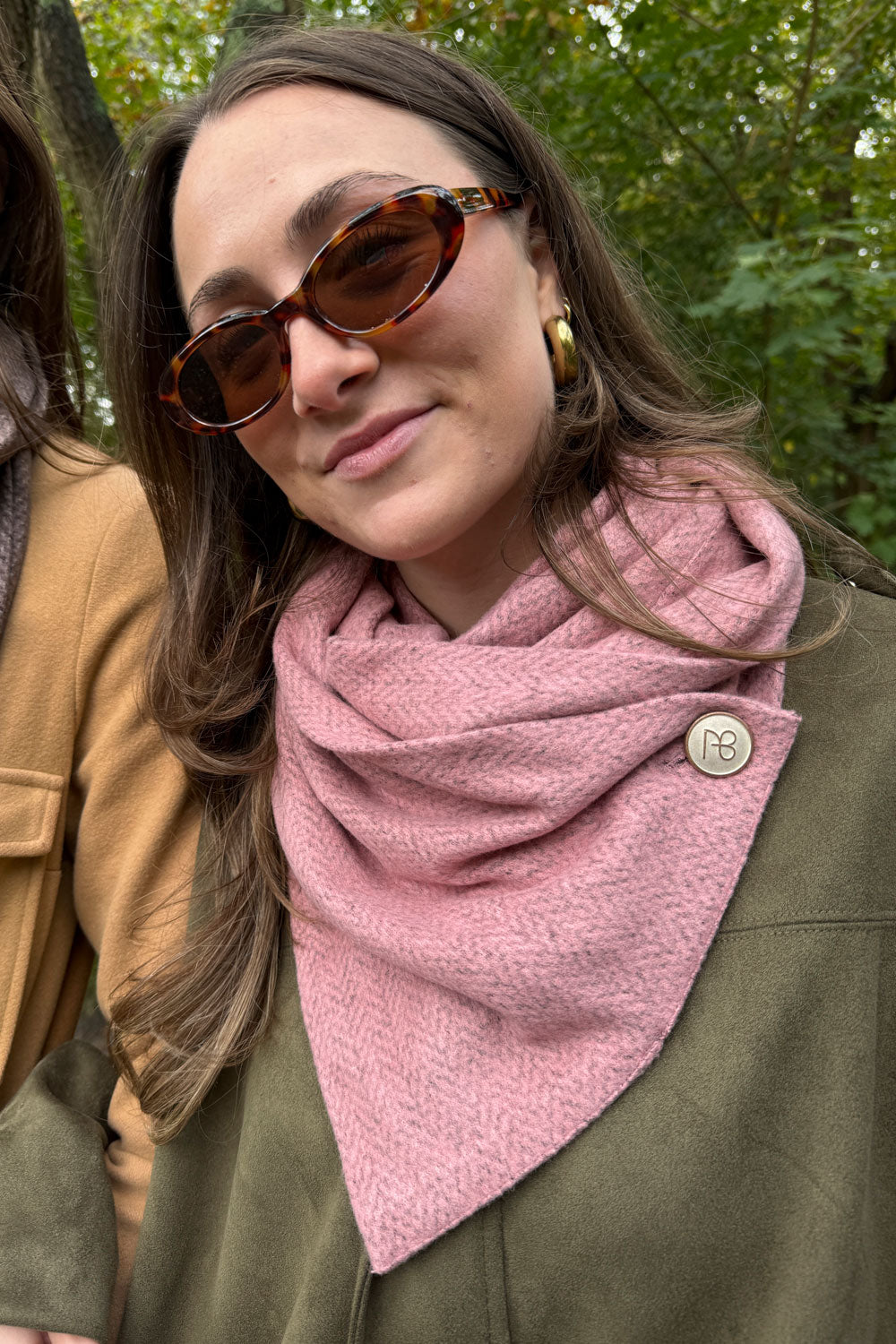 צעיף מלטף ליה