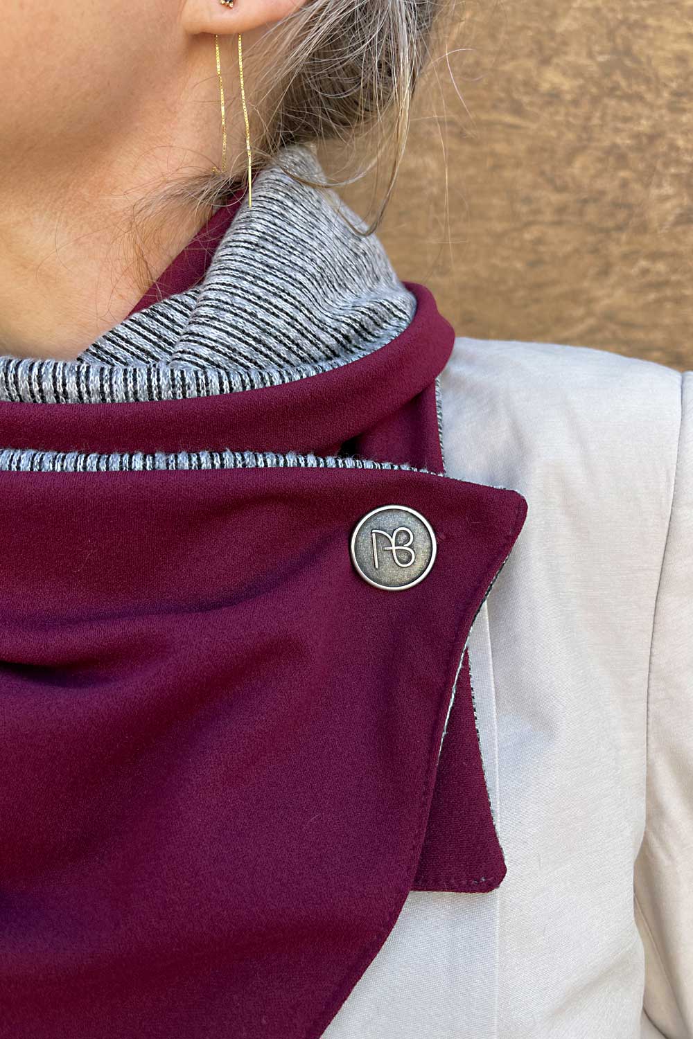 צעיף דו-צדדי מרון