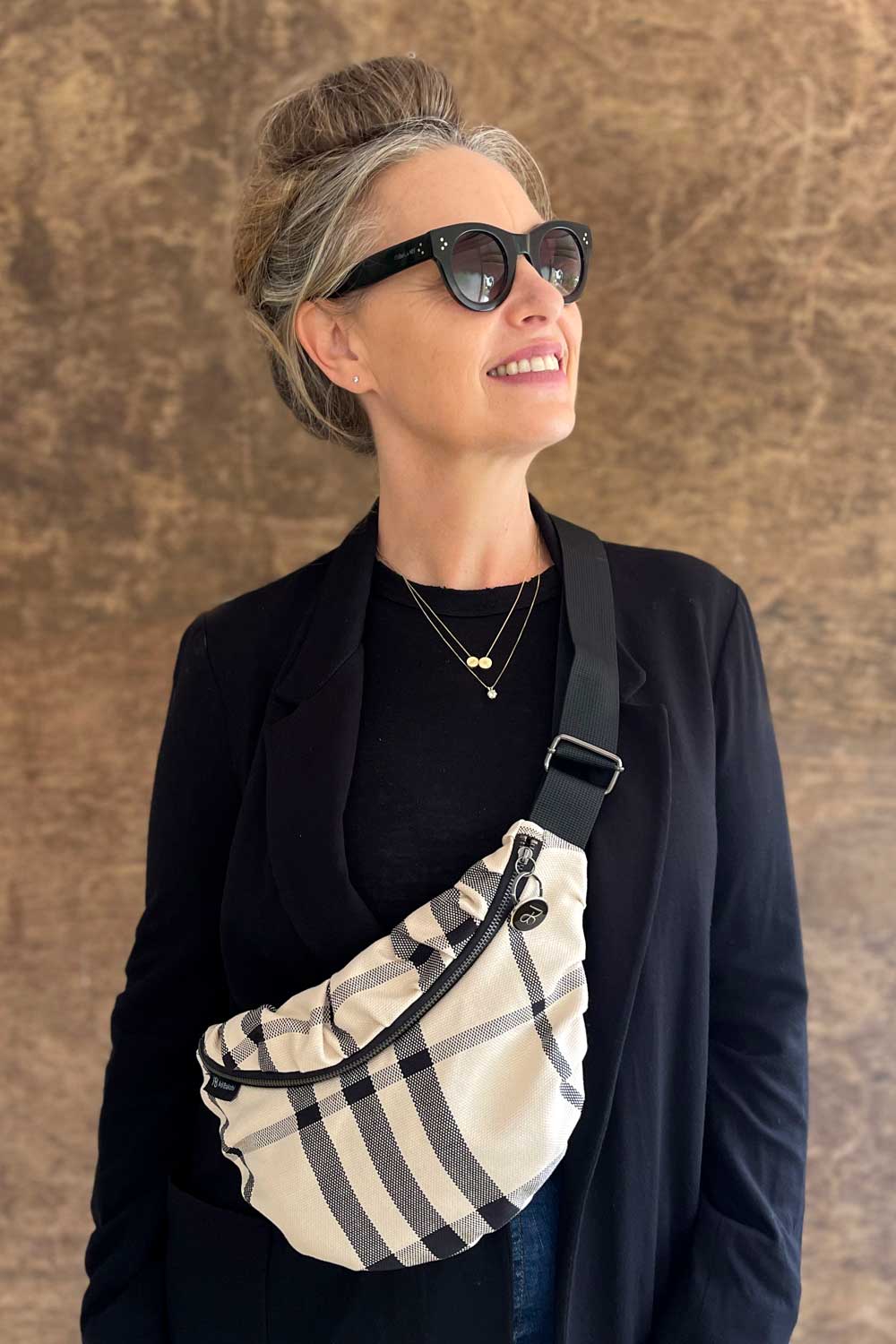 פאוץ משובץ יוקרתי | פאוץ אלגנטי | עדי בקשי