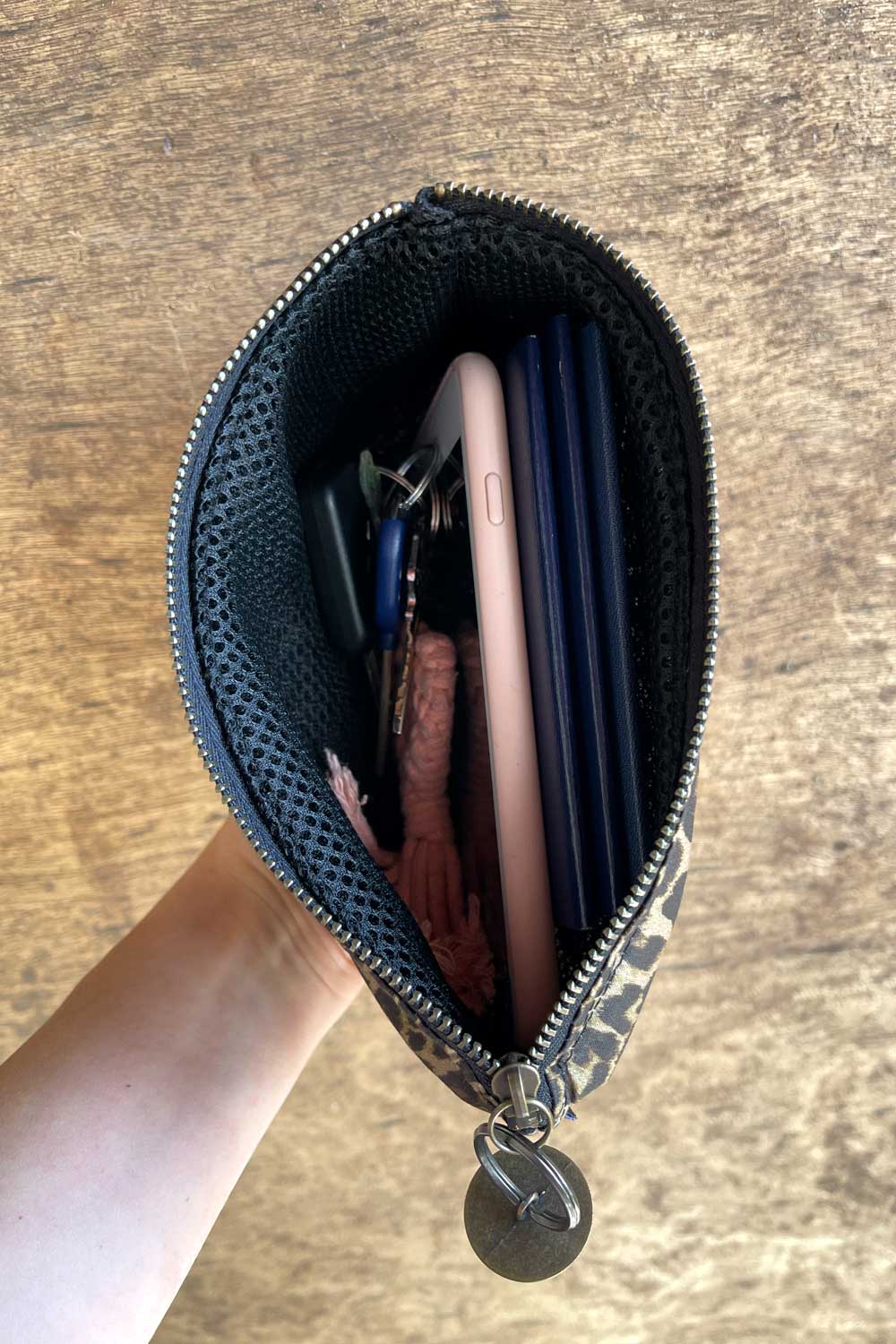 תיק דרכונים מיטל