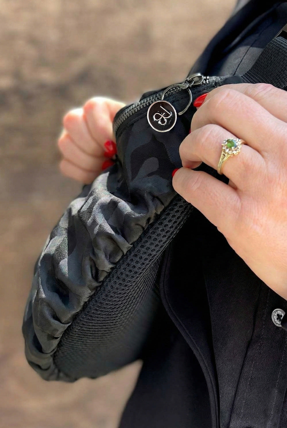 פאוץ׳ גדול מורן