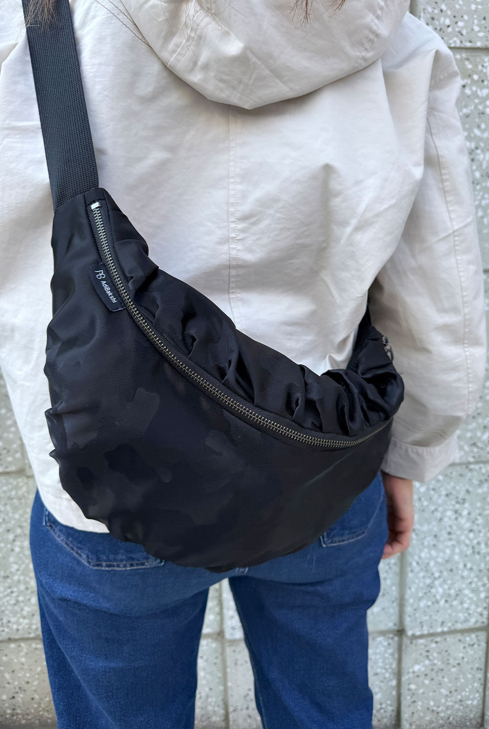 פאוץ׳ גדול מורן