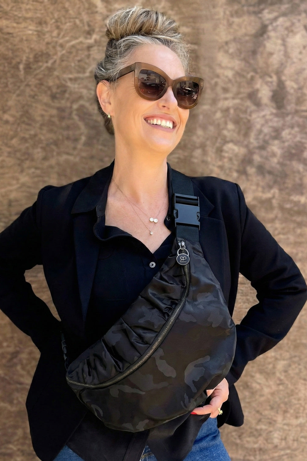 פאוץ׳ גדול מורן