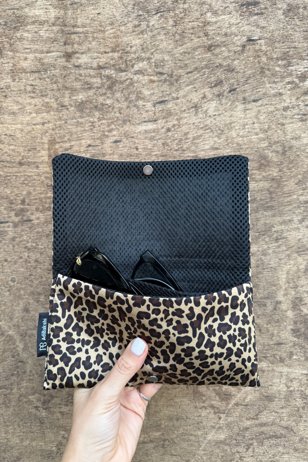 נרתיק משקפיים נועה