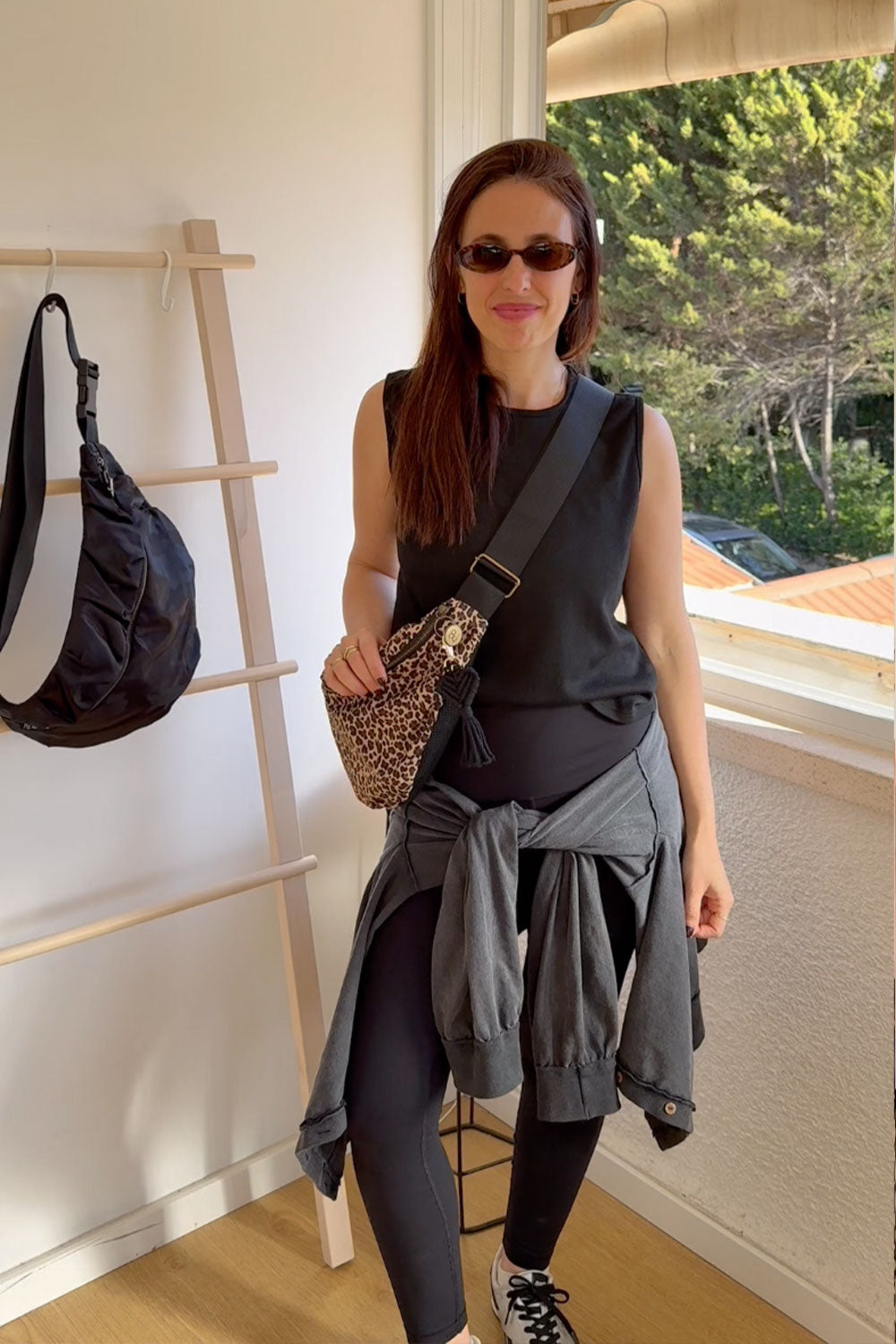 פאוץ׳ גדול נועה