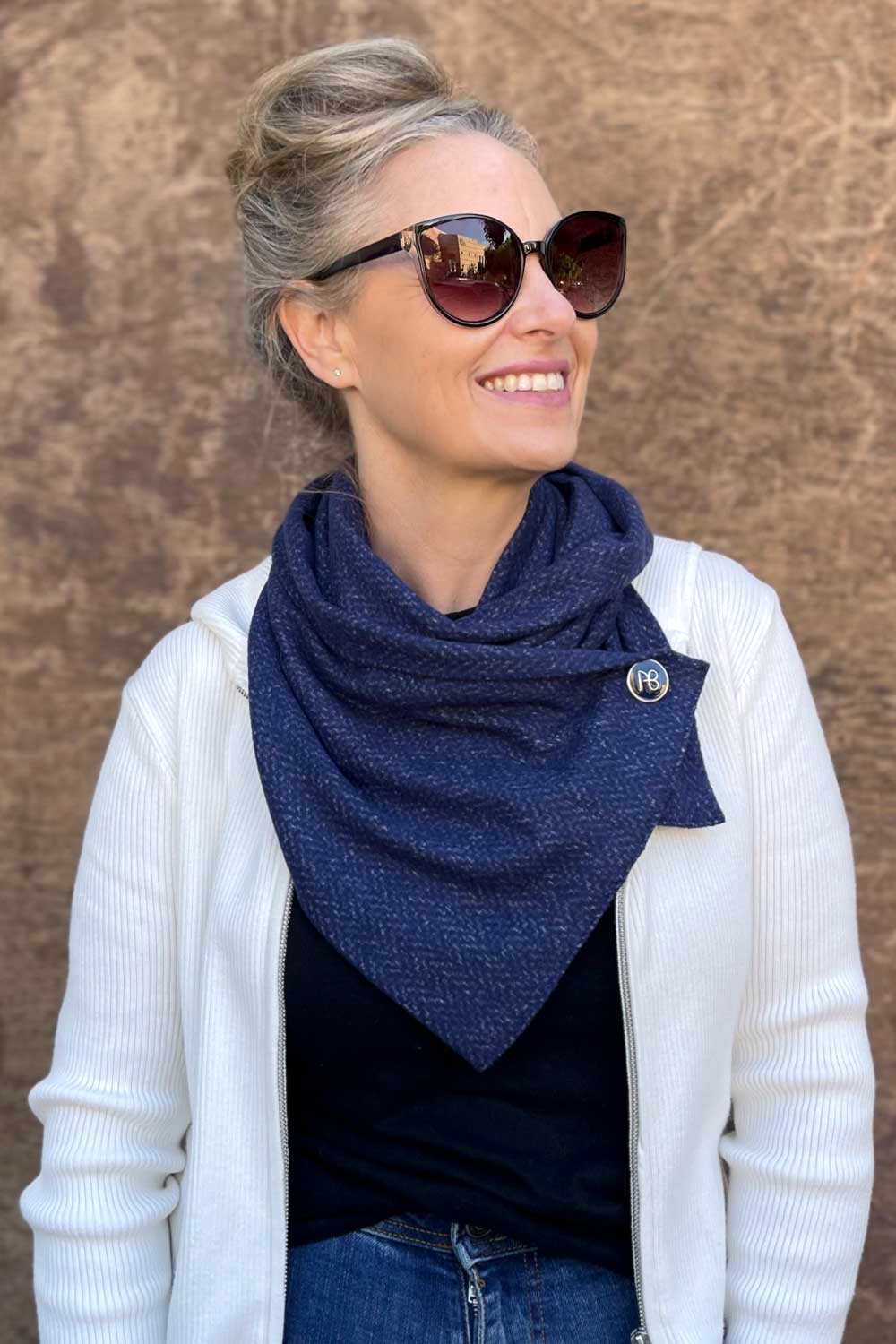 צעיף מלטף אורי