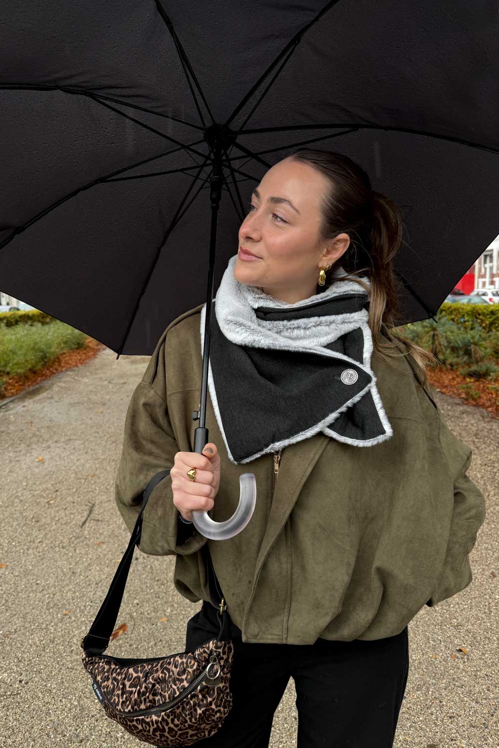 צעיף פרווה דו-צדדי פרלה