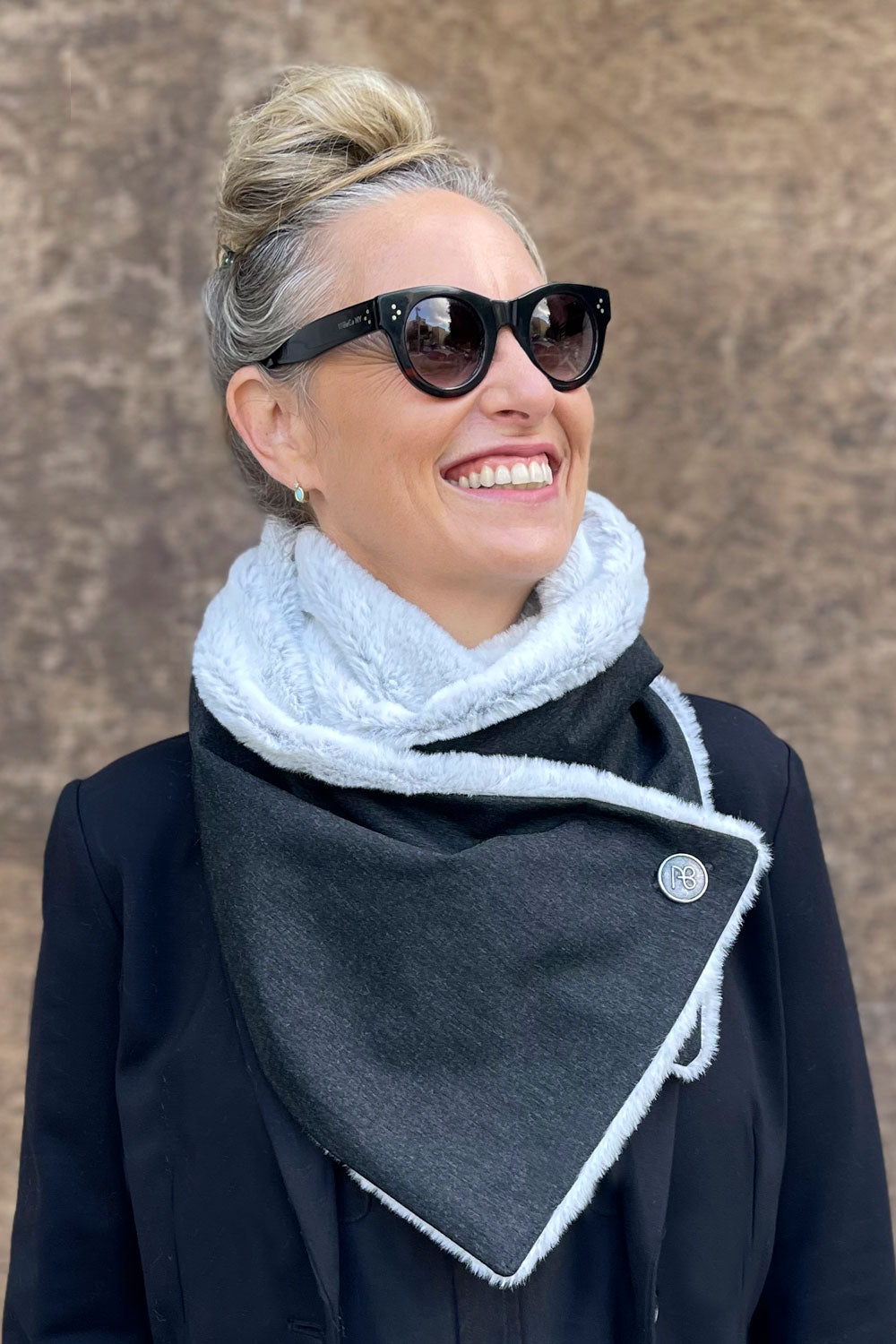 צעיף פרווה דו-צדדי פרלה