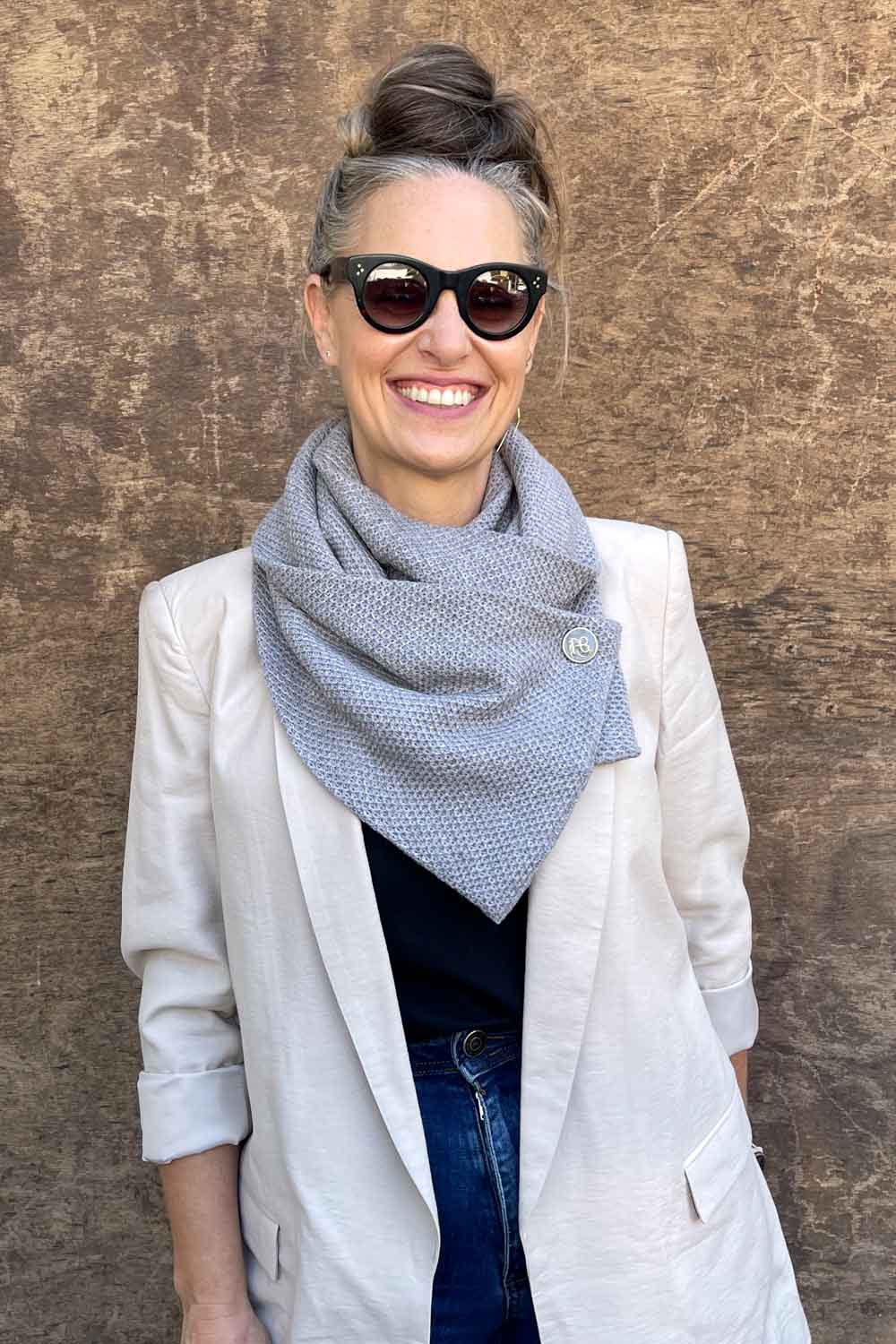 צעיף | צעיף מתנה | צעיף אפור | צעיף סרוג