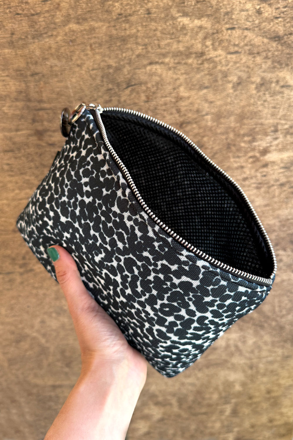 תיק קלאץ' רונה