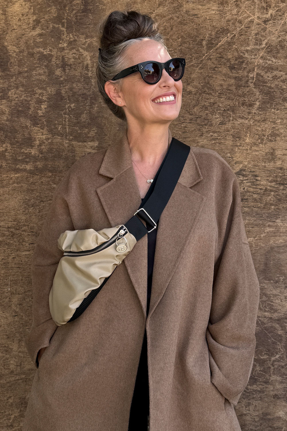 פאוץ׳ גדול סמדר