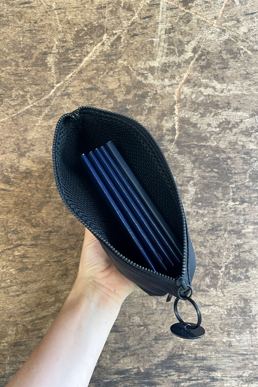 תיק דרכונים ורונה