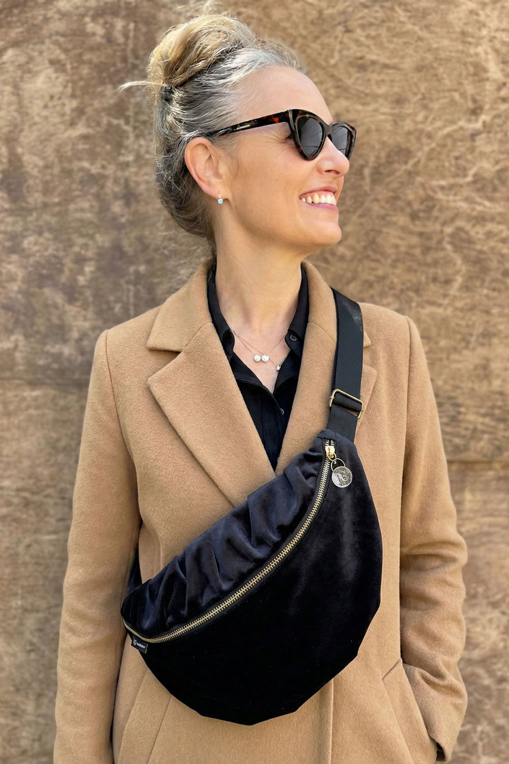 פאוץ׳ גדול יעל (קטיפה)