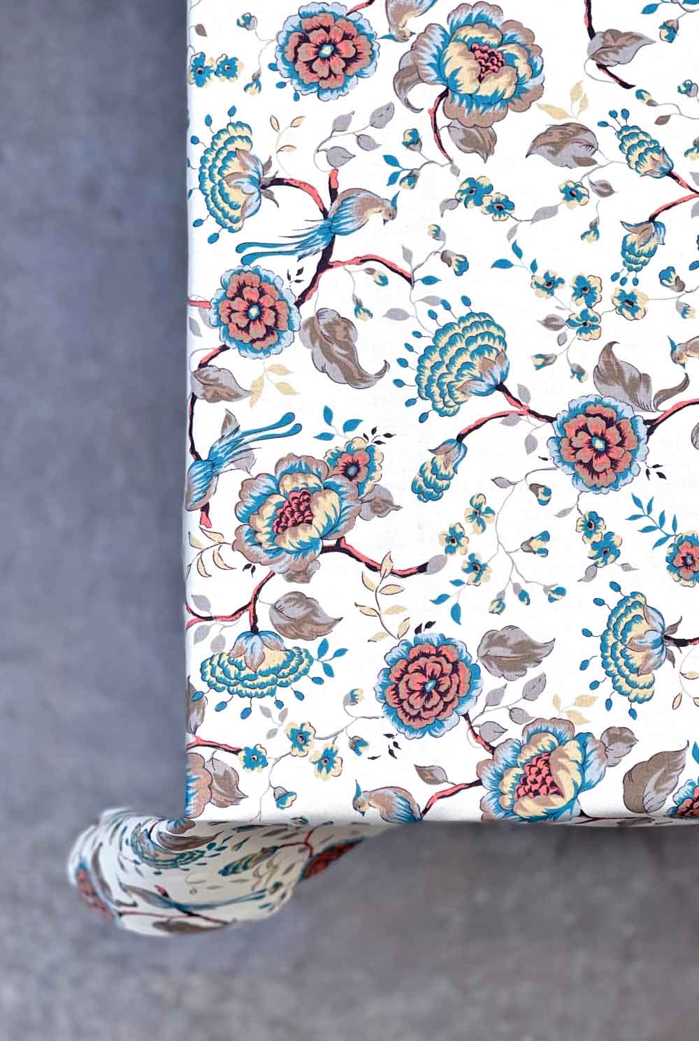 מפת שולחן פרחונית רומנטית דגם קאלה