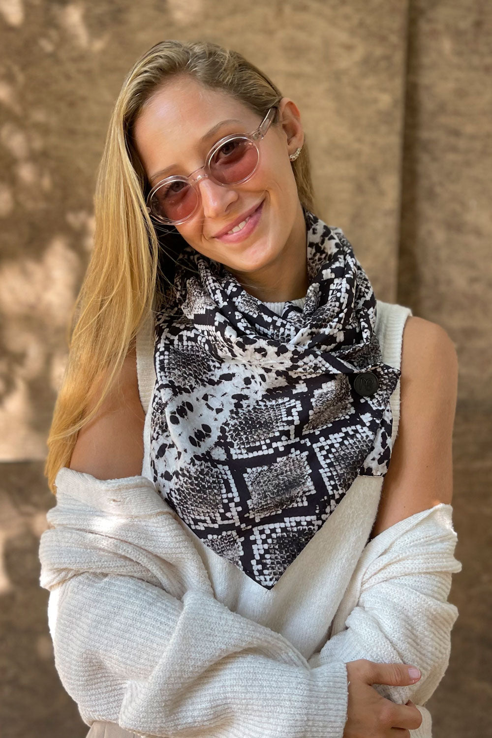 צעיף ויסקוזה קייצי בהדפס נחש קסנדרה