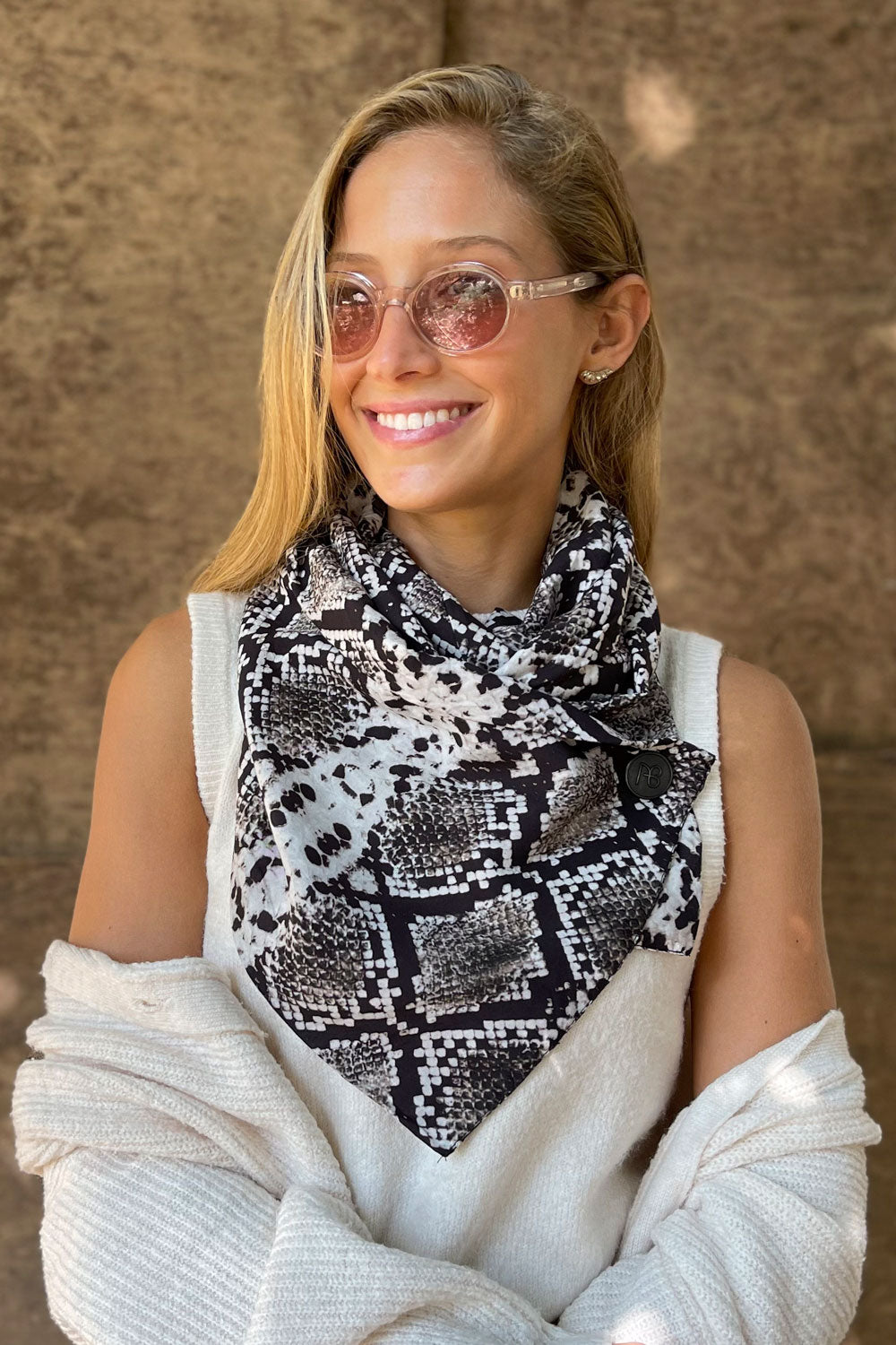 צעיף ויסקוזה קייצי בהדפס נחש קסנדרה