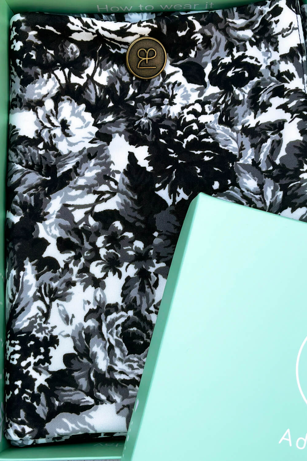 צעיף שחור לבן | עדי בקשי